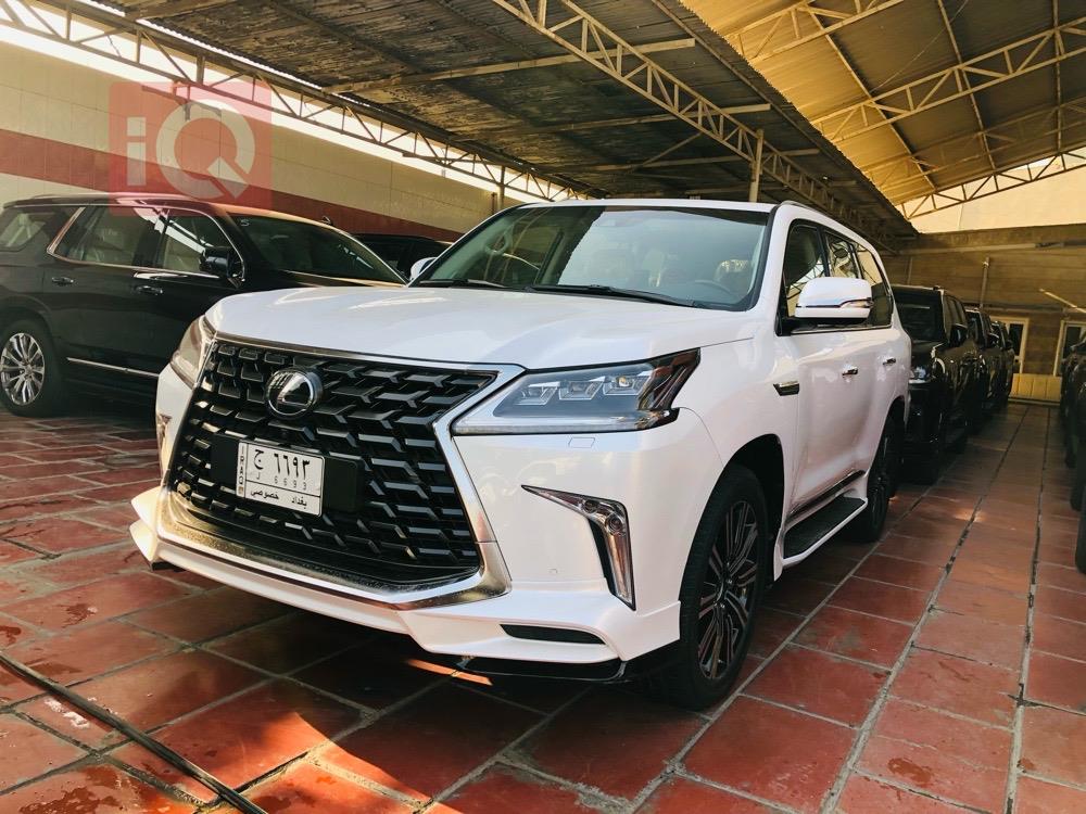 Lexus LX